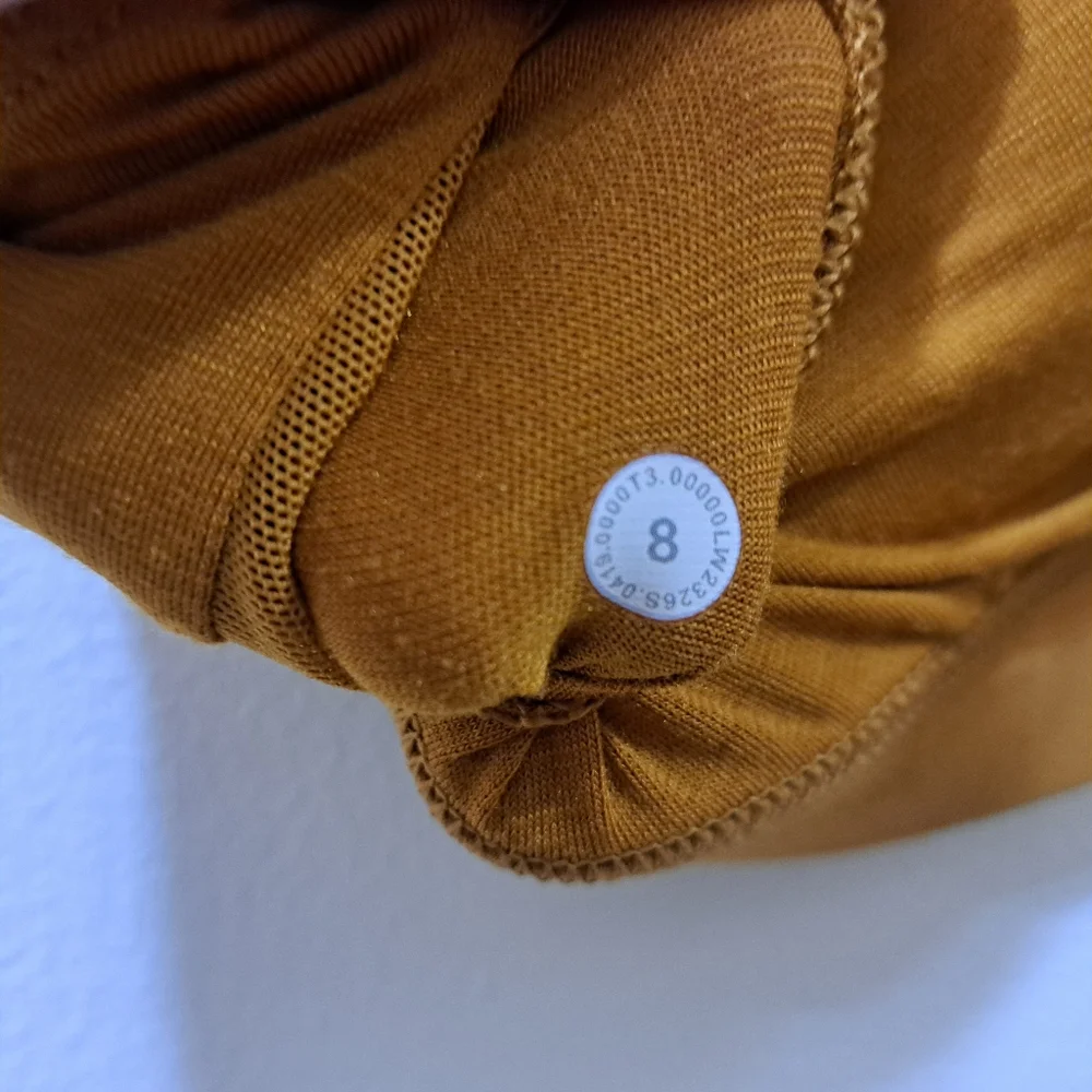 Lululemon gym bra - Picture 5 of 5